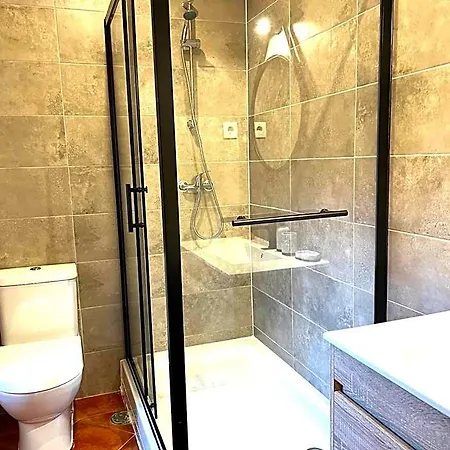 Ady House 2 3*
