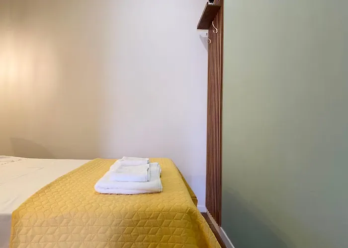 Ady House 2 3* Setúbal